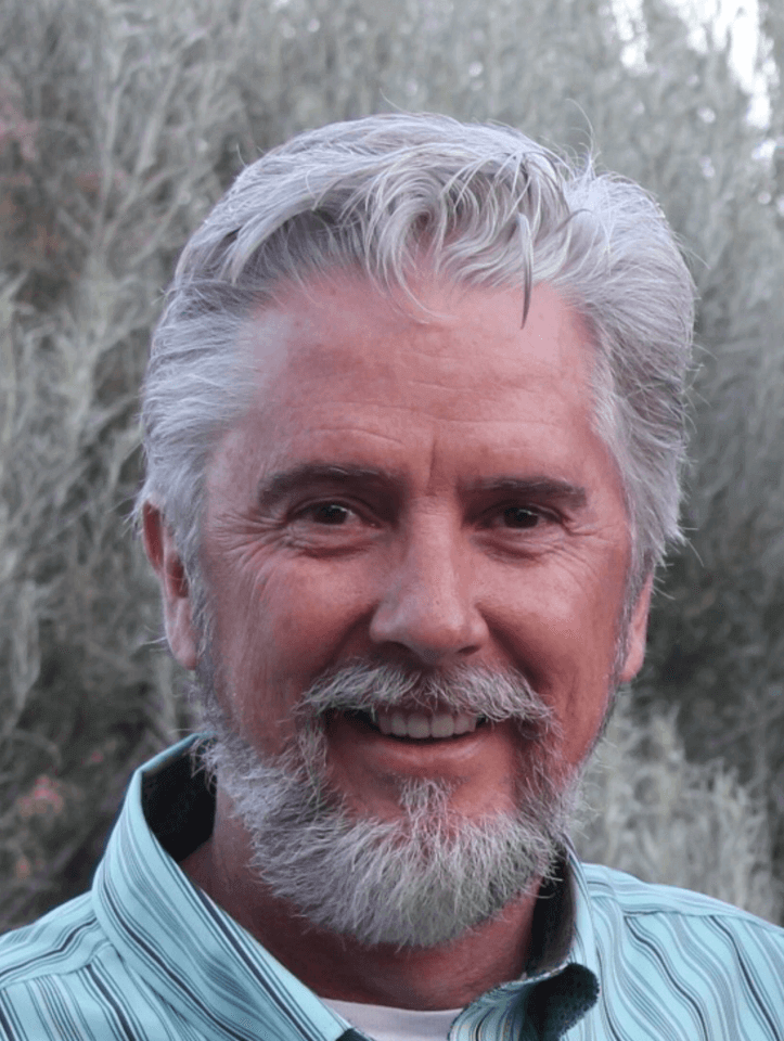 Tom White, monumental bronze sculptor specializing in commissioned public portrait statues, wildlife sculptures, veterans, military and soldier memorials, faith-based statues of Jesus, Christian and Biblical themes, western sculptures of horses, cowboys, portraits of people and historical events. Monuments placed worldwide.